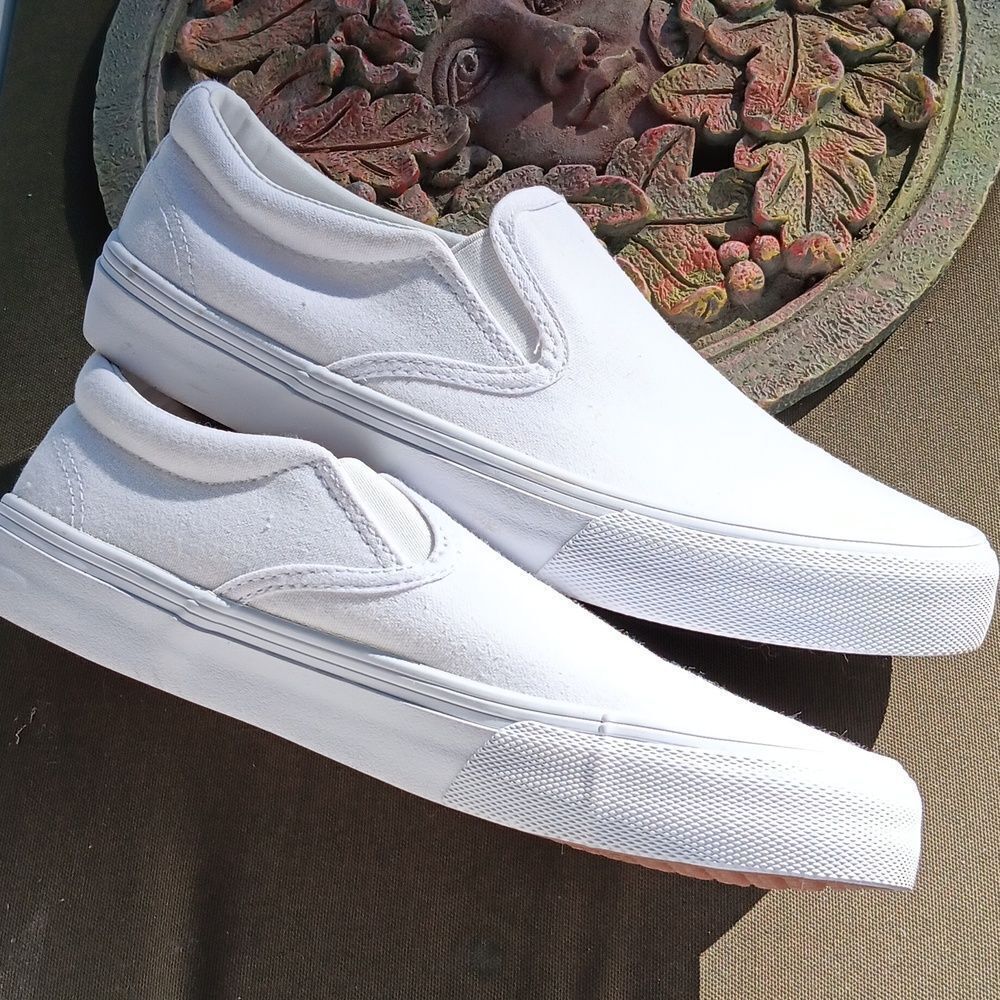 New No Boundaries Memory Foam Slip-Ons - image 5